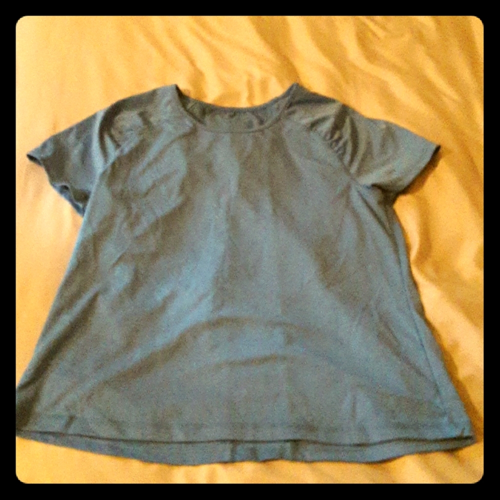 Athletic tee